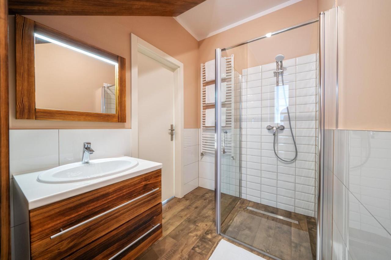 Apartamenty "Goralskie Katy" Agroturystyka Шафлари Екстер'єр фото